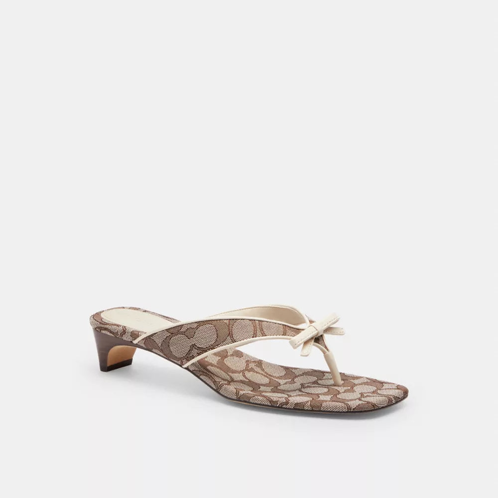 Bow Thong Kitten Heel In Signature Jacquard - Signature Jacquard/Oak/Chalk