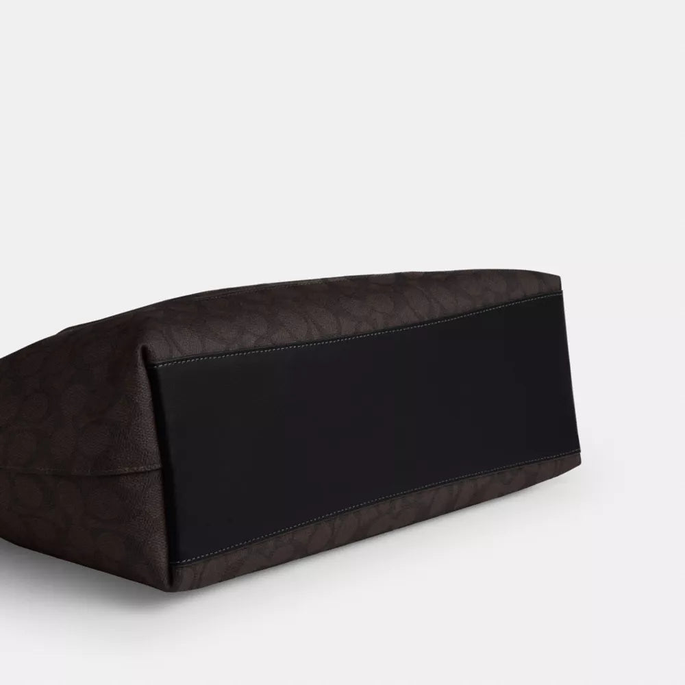 Station Tote Bag In Signature Canvas - Signature Canvas/Gold/Walnut/Black