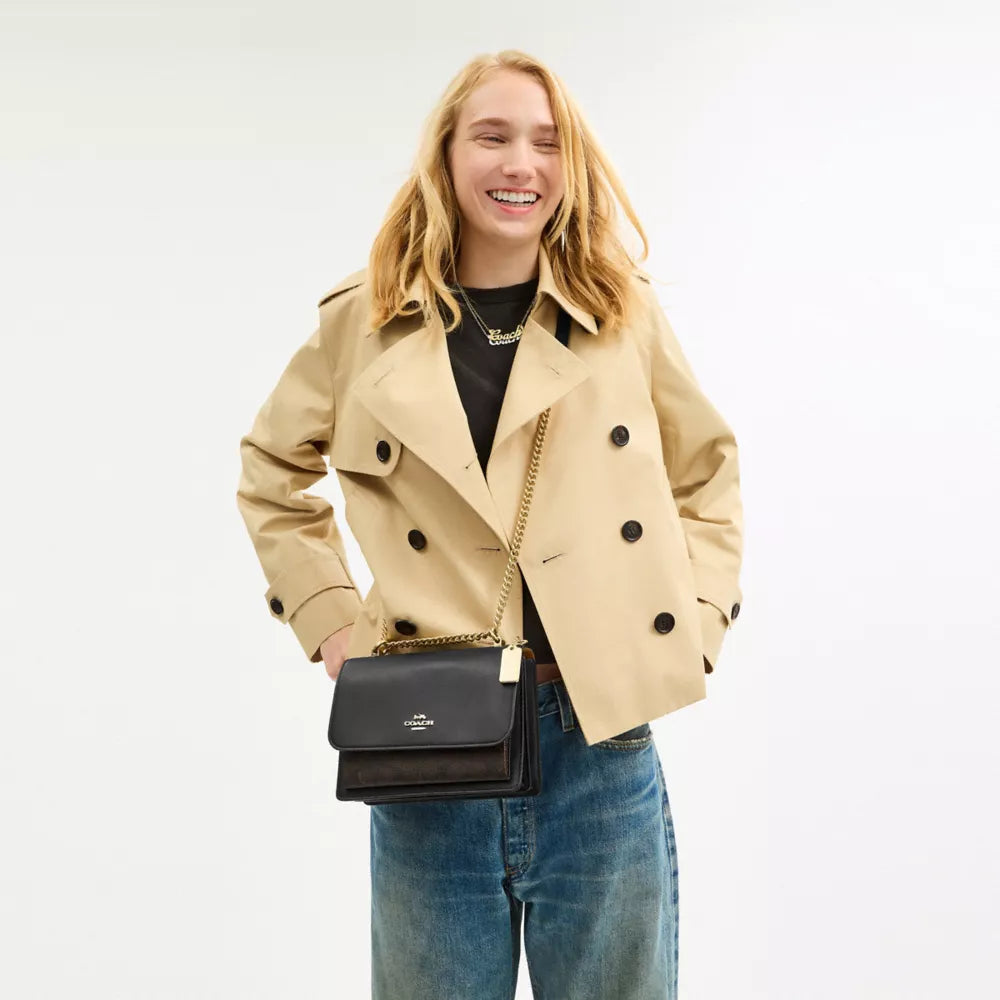 Klare Crossbody Bag In Signature Canvas - Gold/Walnut/Black
