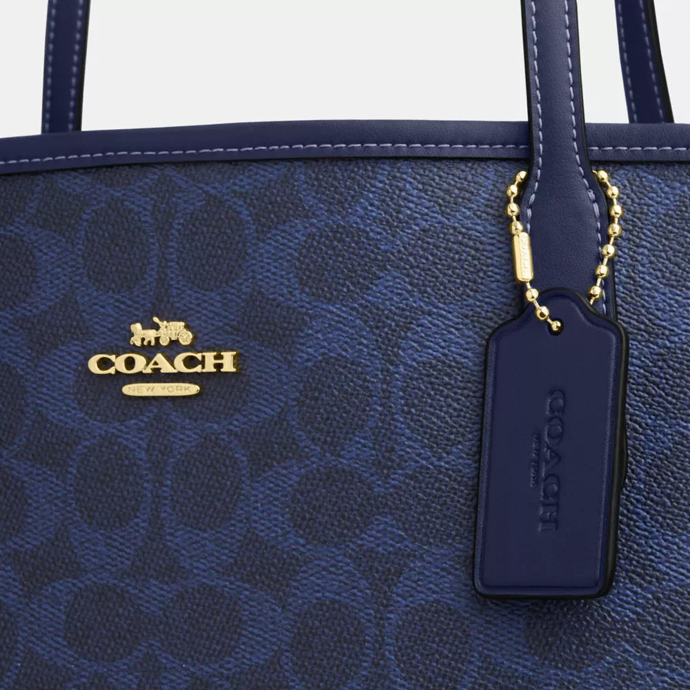 City Tote Bag In Signature Canvas - Gold/Navy