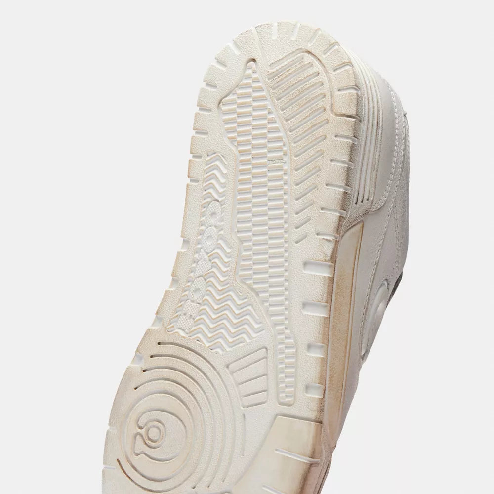 Soho Sneaker In Loved Leather - White