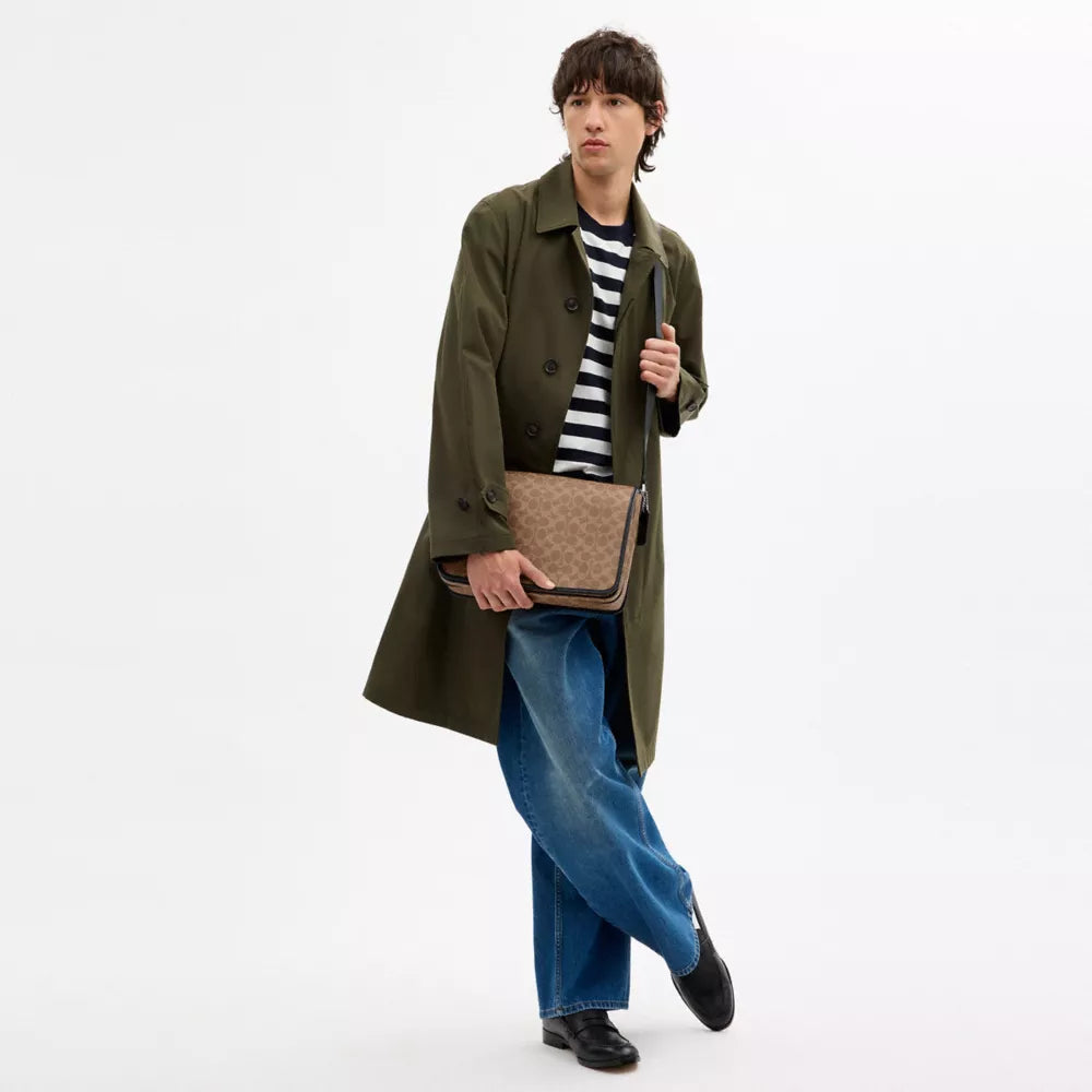 Colby Messenger Bag 32 In Signature Canvas - Silver/Tan Black