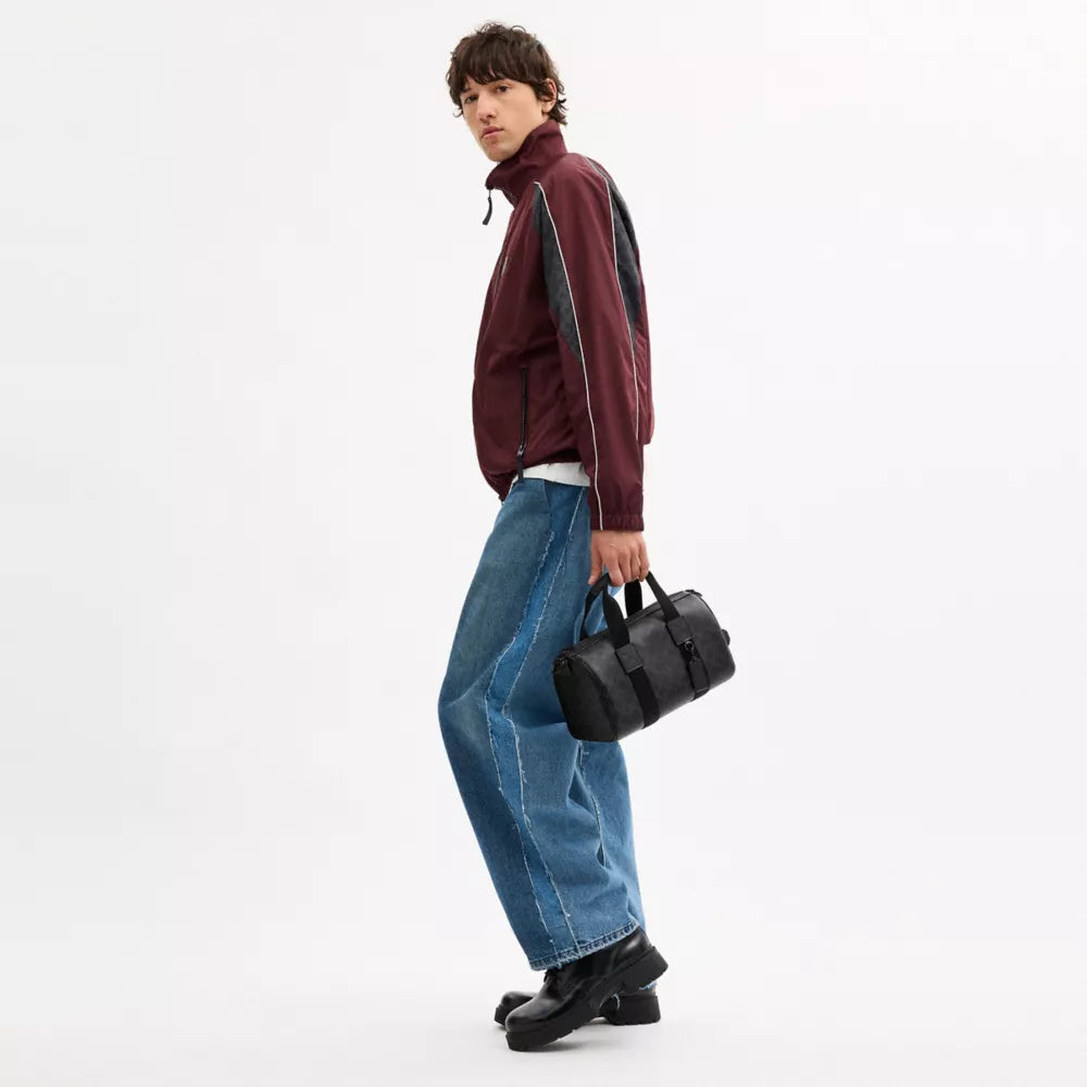 Explorer Duffle Bag 28 In Signature Canvas - Signature Canvas/Matte Black/Black Signature