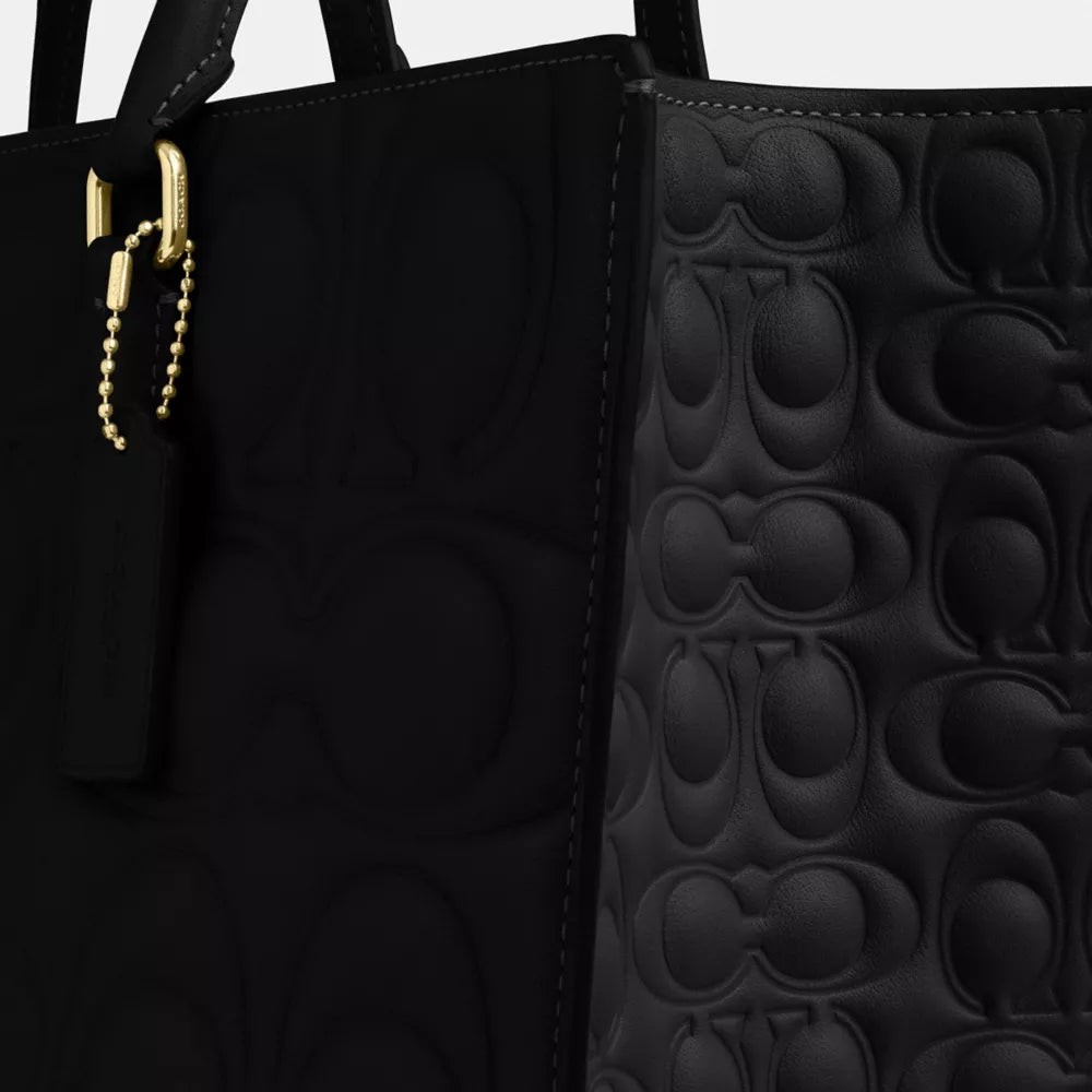 Maggie Tote Bag In Signature Leather - Gold/Black