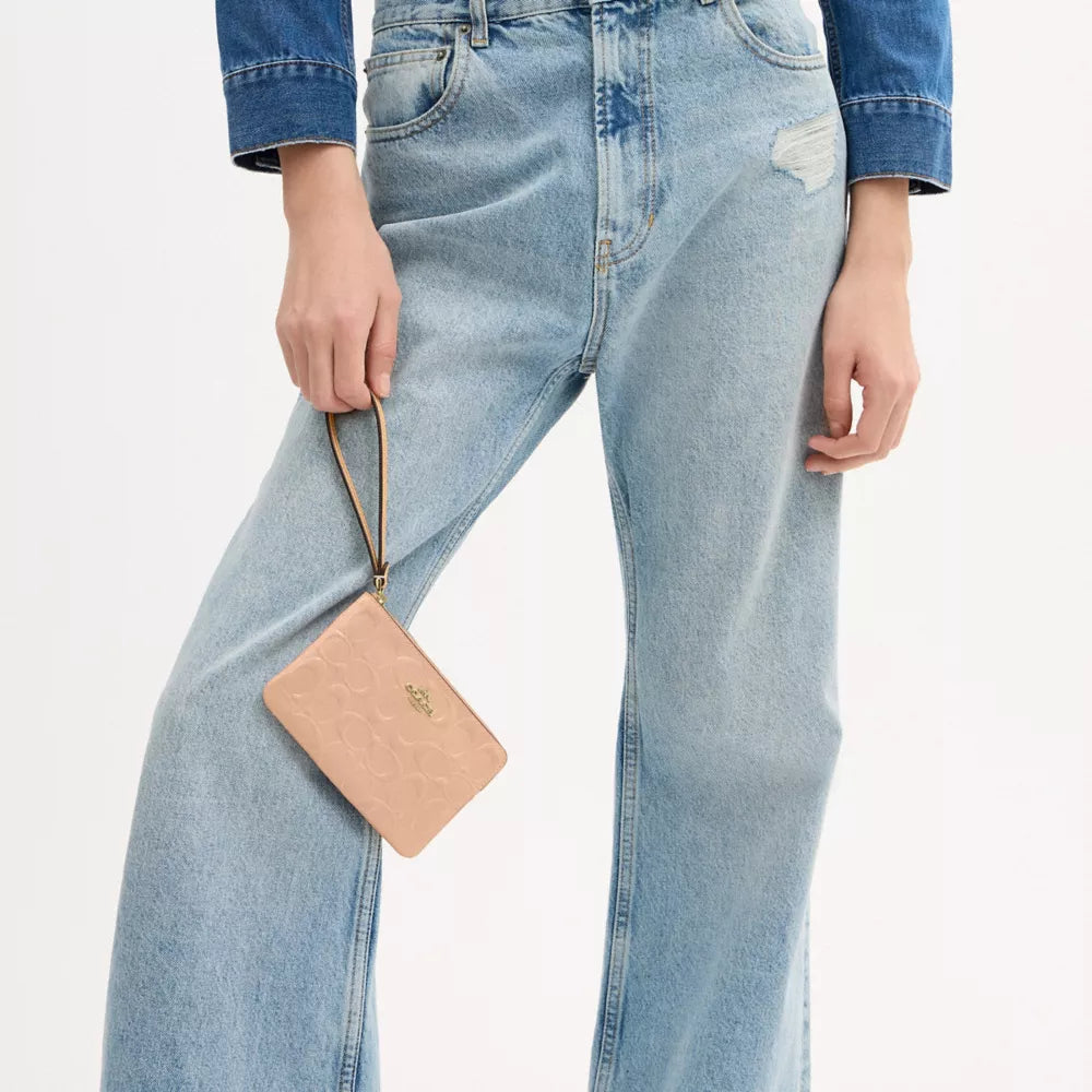 Corner Zip Wristlet In Signature Leather - Gold/Faded Blush
