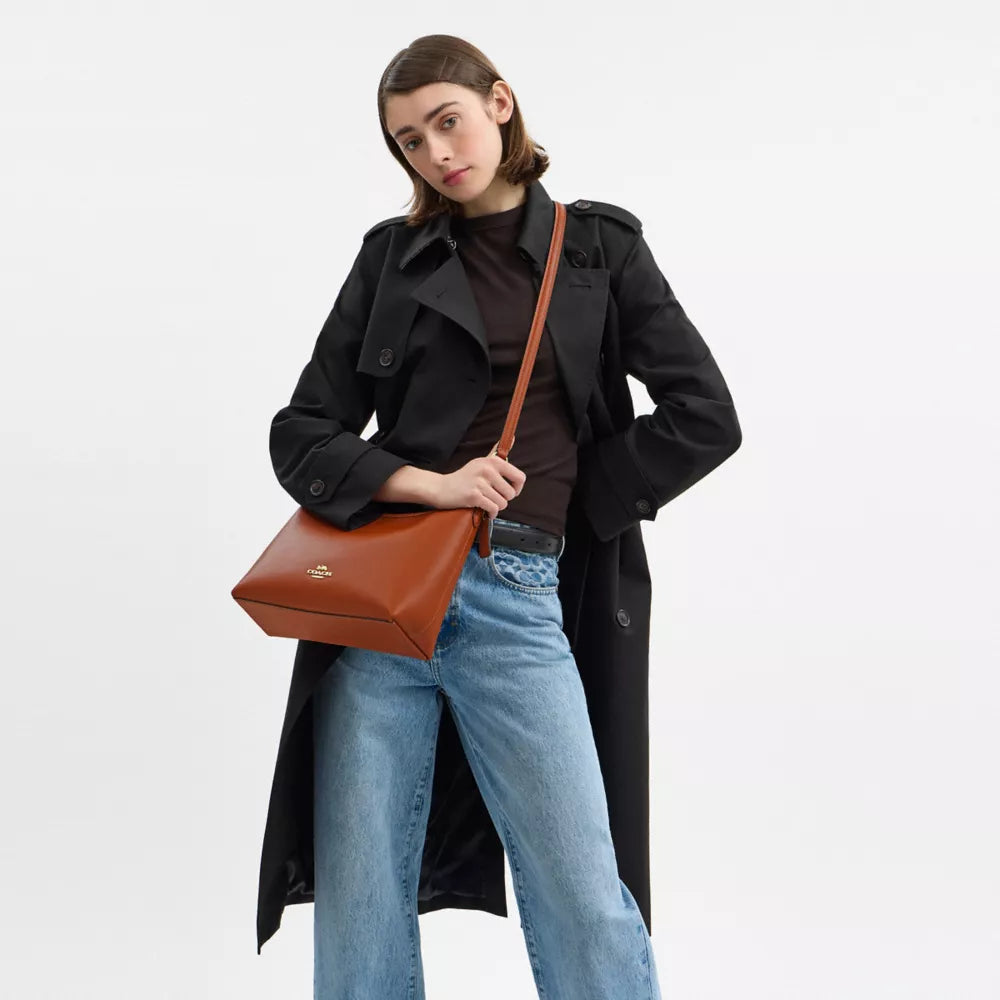Laurel Shoulder Bag - Smooth Leather/Gold/Tan