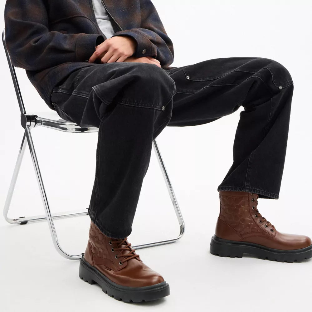 Combat Boot In Signature Leather - Vintage Brown