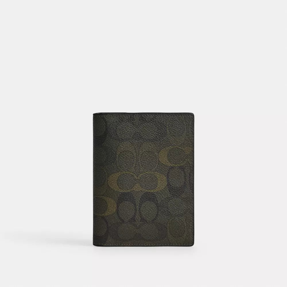 Passport Card Case In Signature Camo Print - Signature Canvas/Silver/GREEN
