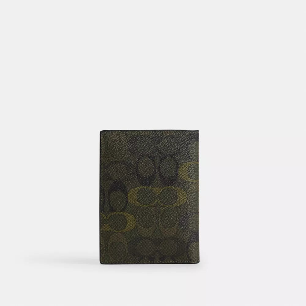 Passport Card Case In Signature Camo Print - Signature Canvas/Silver/GREEN