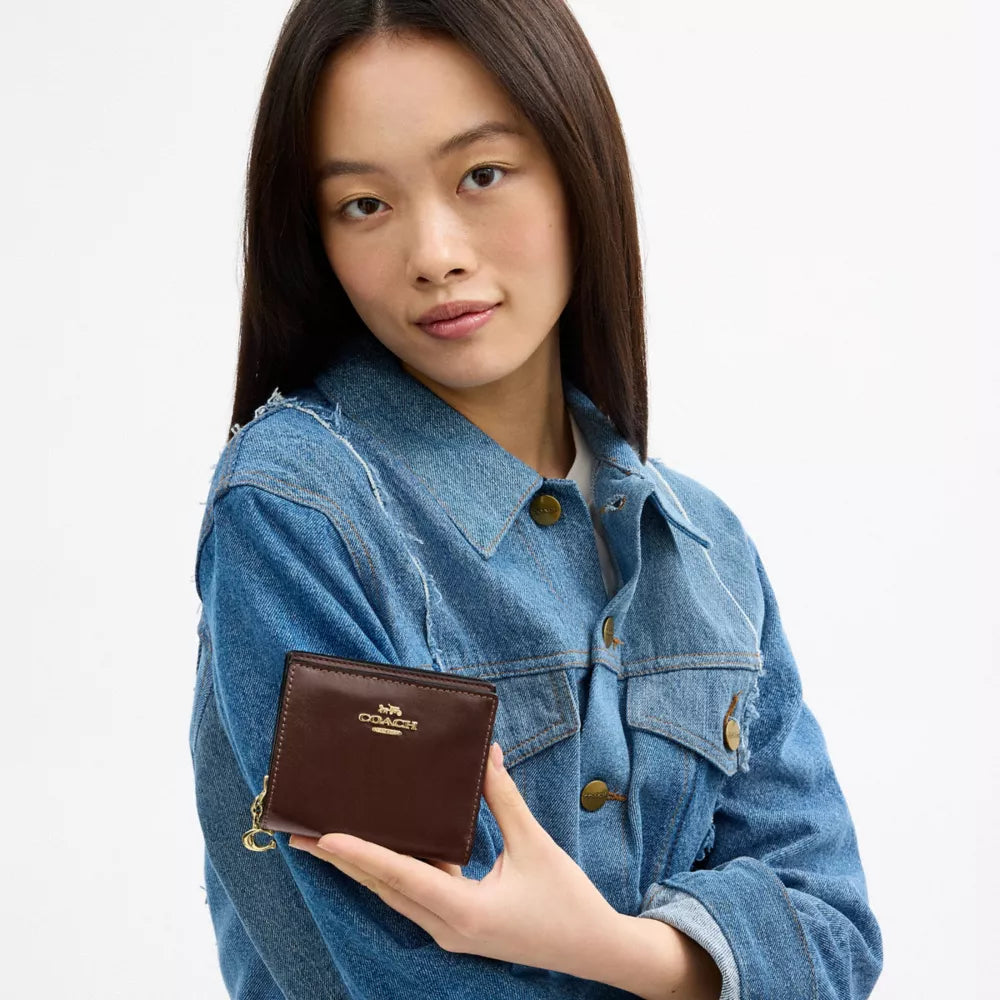 Snap Wallet With Charm - Gold/Maple